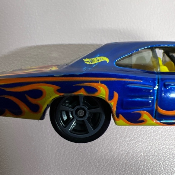Hot Wheels Heat‎ Fleet '69 Dodge Coronet Superbee Blue Flames - Picture 8 of 10